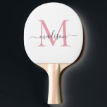 Enkel  Rosa Grått Monogram Feminskrift Pingisracket<br><div class="desc">Simple Modern Snyggt  Rosa Dusty Rosa Grått Monogram Elegant Script Namn Ping Pong Paddle</div>
