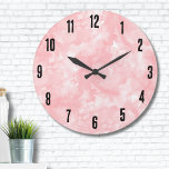 Enkel Rosa i modern Elegant Stor Klocka<br><div class="desc">En mjuk vattenfärgsbakgrund för rosa fungerar som perfektens arbetsyta för ett sött och contemporary utseende. Den här stora klockan har en enkel men modern estetik, som kombinerar elegans med en delikat rosa vattenfärgsdesign. Dess minimalistiska palett stil och lugnande färg gör det till ett perfekt tillägg till vilken liten flickas rum...</div>