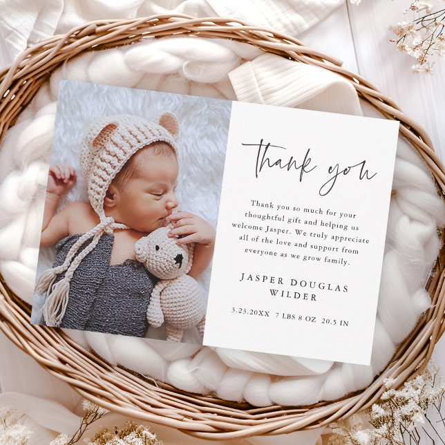 Enkel Skript Baby Foto Tack Kort (Simple modern script photo collage baby announcement thank you cards.)