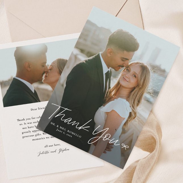 Enkel skript med bågfoto bröllop tack kort (Handwritten Wedding Photo Thank You cards with bow.)
