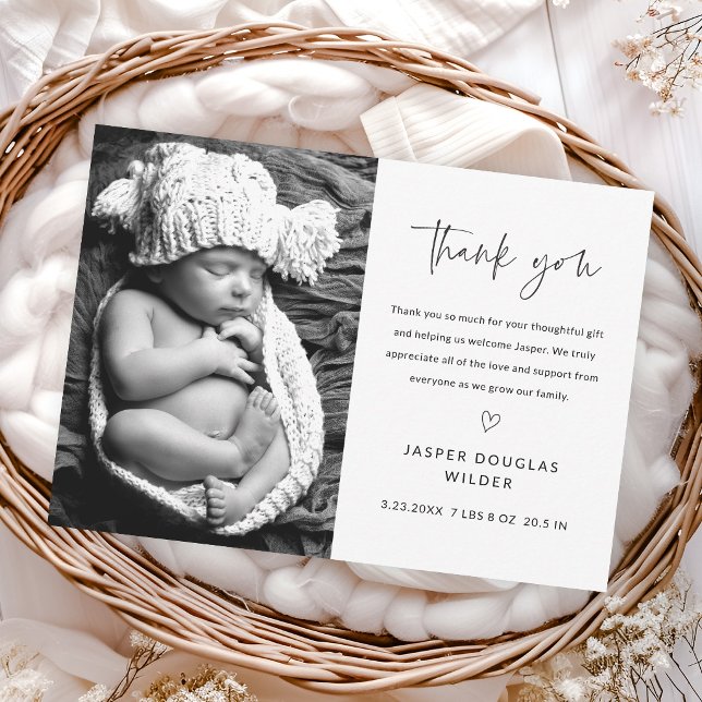 Enkel Skript Svart och Vitt Bebis Foto Tack Kort (Simple script black and white baby photo thank you card announcement.)