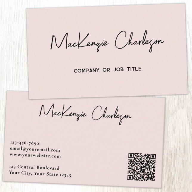 Enkel skriptnamn och text QR-kod Rosenskär Rouge Visitkort (Simple modern script minimalist business card with QR code in blush pink)