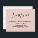 Enkel, Söt "Jag har Flyttat"  Rosa Meddelande<br><div class="desc">Behålla dina vänner och din familj och dina nya adress med hjälp av dessa enkla, elegant-höljeskort. Det står "Jag har Flyttat!" på framsidan och "Stanna i Touch!" på baksidan, med ett modernt, avslappnad, handskrivet skript. Använda mallen fält om du vill lägga till all din egen information för att anpassa den...</div>