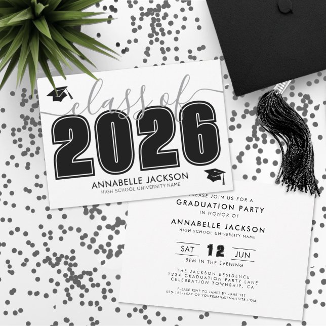 Enkel svart, vit Studentfest Inbjudningar (Simple Script Black White Graduation Party Invitation)
