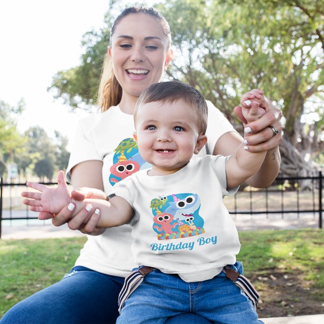 Enkel toppen | Finny the Shark Confetti Birthday T Shirt (Family wearing t-shirts)