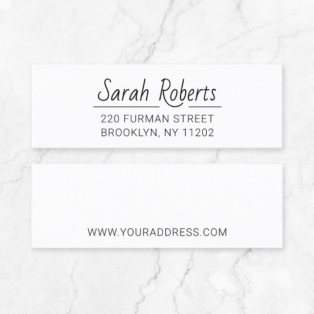 Enkel typografi Adress 03. Skriptteckensnitt. Mini Visitkort (Small business stationary essentials - modern minimalist script typography business card.)