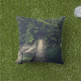 Enkel upphängningsbro över floden Idrijca, Slove Kudde