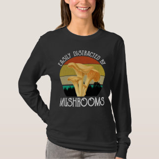 Enkel utspridd av svampar (Chanterelle) T Shirt