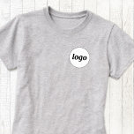 Enkel Vapensköld för Logotyp - säljfrämjande åtgär T Shirt<br><div class="desc">Enkel säljfrämjande vapensköld för logotyp,  affärs-t-shirt. Byt ut logotypen mot din egen om du vill anpassa den. Bära dem själva,  ge dem till dina anställda och medarbetare,  sälja dem till kunder och kunder eller ge dem som marknadsföringsmaterial för att inspirera till kundlojalitet.</div>