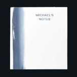 Enkel vattenfärg Namn - marinblå modern Anteckningsblock<br><div class="desc">Modern anteckningsblock med en marin blå vattenfärgsborstlinje längs den lämnat sidan,  med ditt namn överst i marinblått över en vit bakgrund. En enkel och manlig utformning som är underbar för kreativ som konstnärer,  men som också fungerar för många andra yrken.</div>