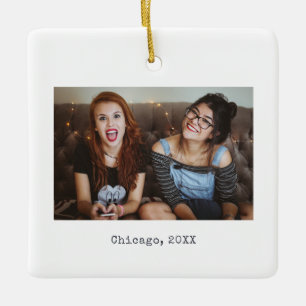 Enkel vit, minimalistisk jultomhet för fotopaken julgransprydnad keramik