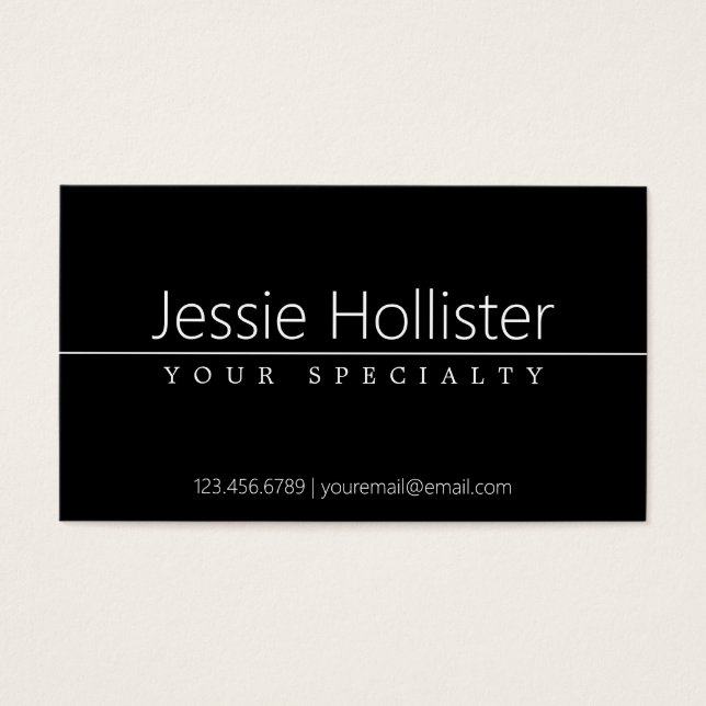 Enkel, vit text i klass på svart visitkort (Framsidan)