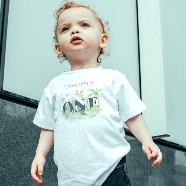 Enkelt cute Dinosaur 1:a födelsedagets pojkvän Wat T Shirt (Roar into style with our dinosaur one-shirt!)