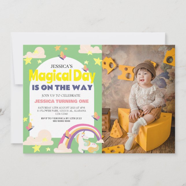 Enkelt cute Girl Photo Unicorn First Birthday Baby Inbjudningar (Framsida)