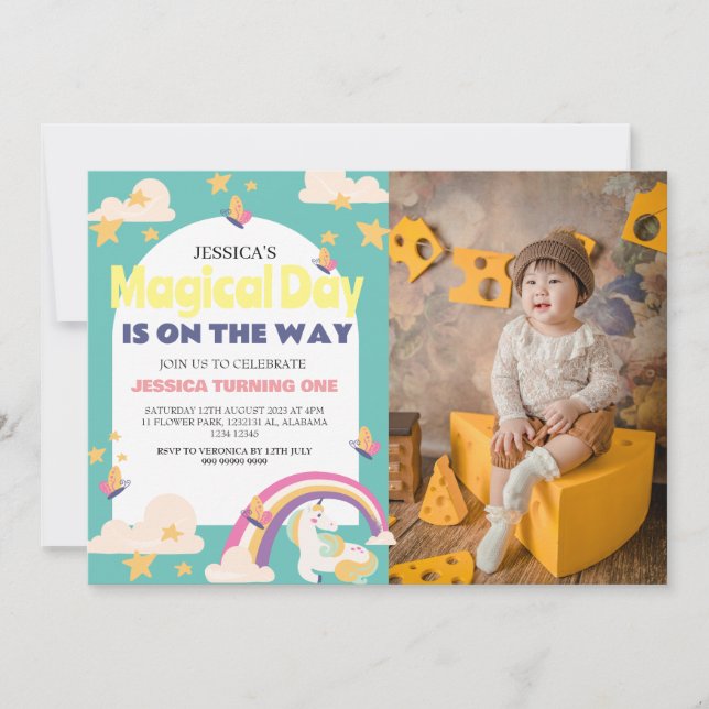 Enkelt cute Girl Photo Unicorn First Birthday Baby Inbjudningar (Framsida)