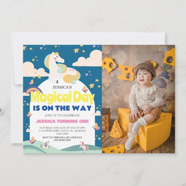 Enkelt cute Girl Photo Unicorn First Birthday Baby Inbjudningar (Framsida)