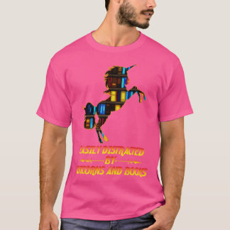 Enkelt distraherad av unicorns och bokar t shirt