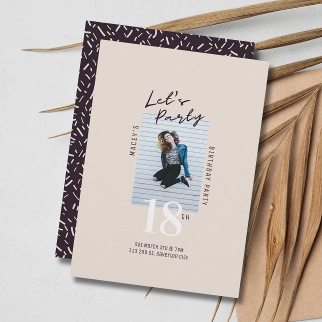 Enkelt enkelfoto 18:e Födelsedagsfest inbjudan (Skapare uppladdad)