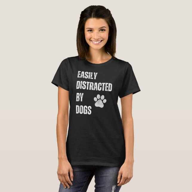 Enkelt fördelad av Hundar T Shirt (Hel framsida)