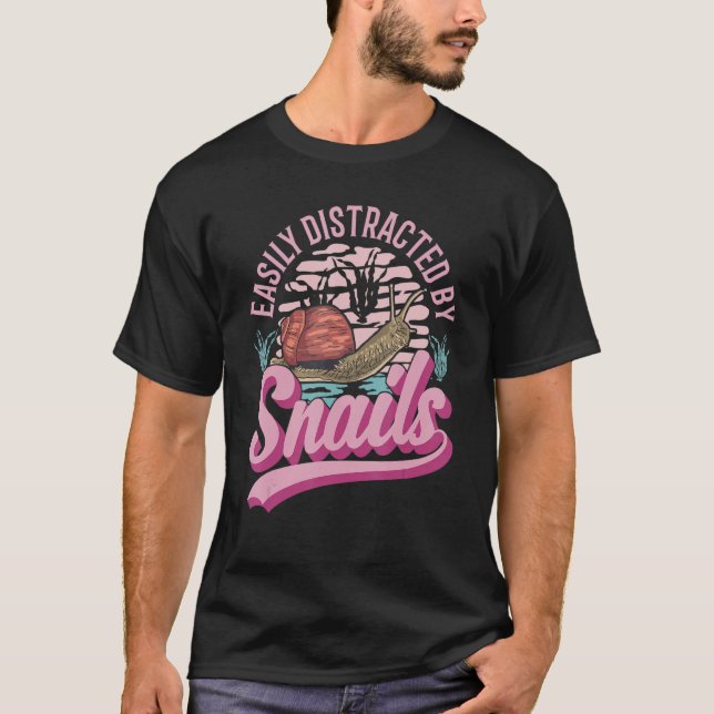 Enkelt fördelad av Snigel T Shirt (Framsida)