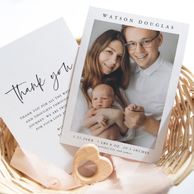 Enkelt foto nyfött Baby födelse Meddelande (Simple minimalist newborn baby photo birth announcement thank you cards.)