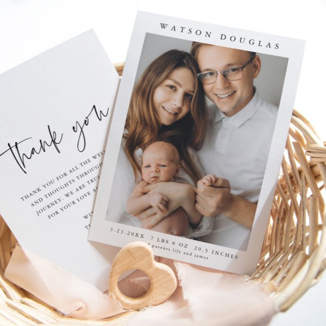 Enkelt foto nyfött Baby födelse Tack Kort (Simple minimalist newborn baby photo thank you card.)