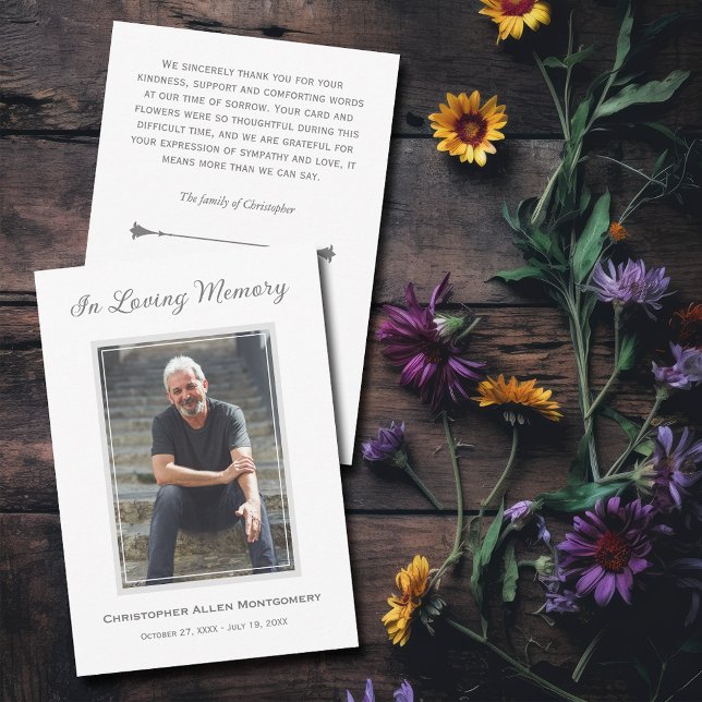 Enkelt funktionsfotosympatiminne anteckningskort (Simple photo funeral flat thank you notes with your message and a poem on the back)