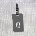 Enkelt Grått Vitt, fetstil Monogram Bagagebricka<br><div class="desc">Elegant anpassade grått bagagemärke med fet monogram.</div>