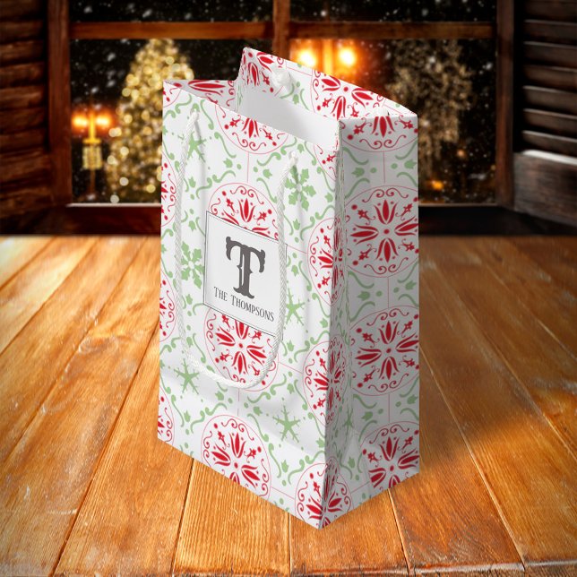 Enkelt Helgdag Snowflake-jul-Monogram (Monogram holiday green and red snowflakes gift bag)