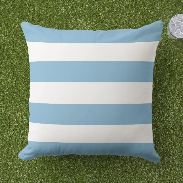 Enkelt klassiskt Himlar Blue Vågrät Rand Kudde (Gräs)