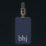 Enkelt marint blått första monogram bagagebricka<br><div class="desc">Anpassadets bagagemärkesdesign med enkel elegant</div>