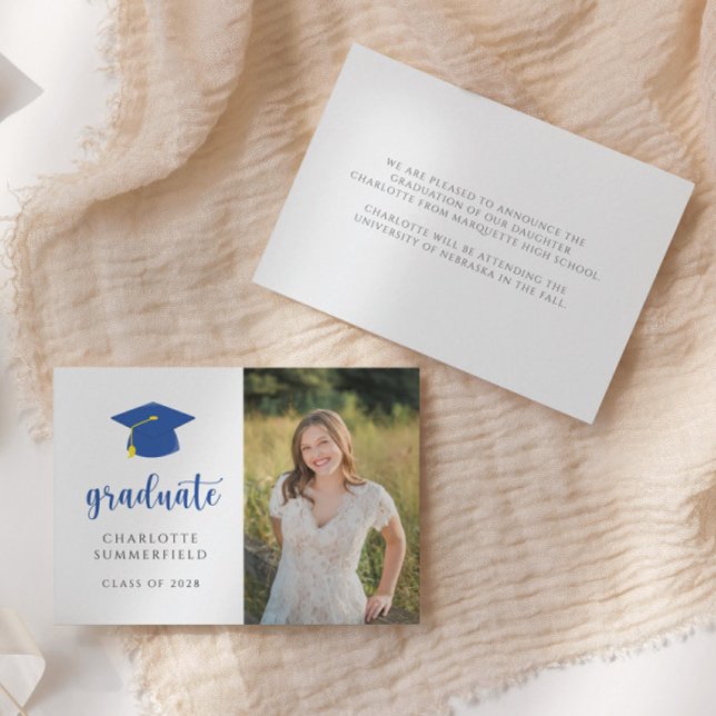 Enkelt meddelande om fotoblå och vit Studenten Inbjudningar (Skapare uppladdad)