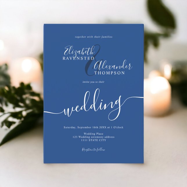 Enkelt, minimalistiskt blåskript chic bröllop inbjudningar (Simple minimalist blue script chic wedding invitation)