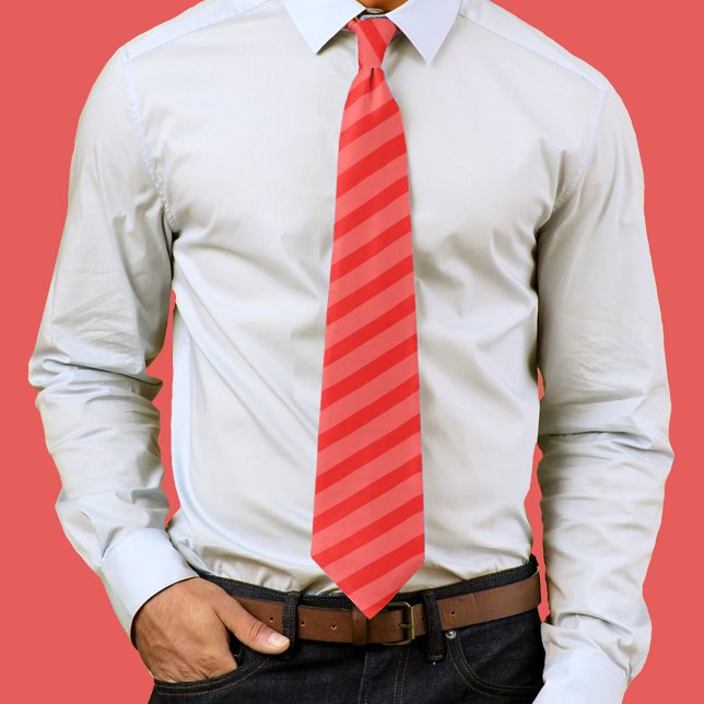 Enkelt minimalistiskt Festive Red Bold Stripe Möns Slips (Red striped pattern mens neck tie. )