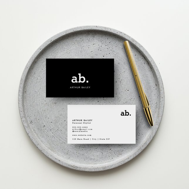 Enkelt: Modern svartvit monogram Visitkort (A black and white business card with a timeless monogram design.)