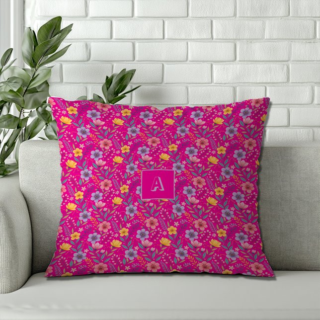 Enkelt rosa-mönster monogram kudde (Skapare uppladdad)