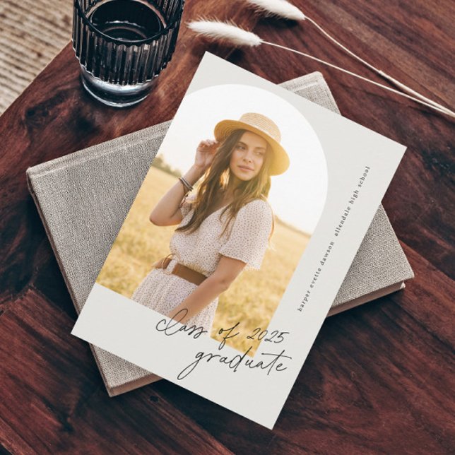 Enkelt skript Boho Arch Photo Studenten Inbjudningar (Simple Boho Arch Photo Graduation Invitation.)