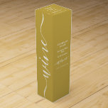 Enkelt skript - Guld & vitt Presentask För Vinflaska<br><div class="desc">Enkelt skript - Guld & vit Vin box efter Affärskort Store.</div>