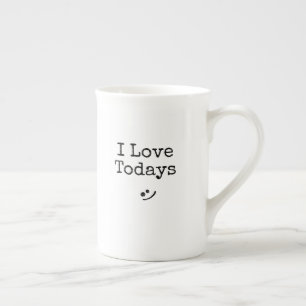 Enkelt svart typografi i Kärlek-dagar Benporslin Mugg