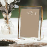 Enkelt Taupe Modern Bröllop Bordsnummer<br><div class="desc">Tack vare att utformningen är enkel kan den utan problem komplettera vilket tema som helst i bröllop eller dekorera stil, och skapar den till ett mångsidigt val för din speciella dag. Den skarpa typografin och eleganta utformningen skapar ett modernt och sofistikerat utseende som anger tonen för ett minnesvärt bröllop firande....</div>