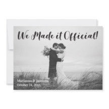 Enkelt tillkännagivande från Rustic Typography Brö