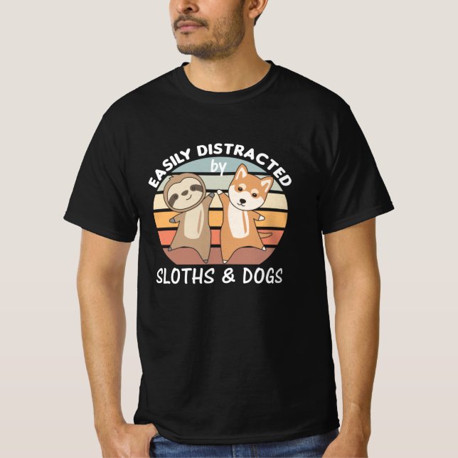 Enkelt utspridd av slottider och Hundar T Shirt (Framsida)