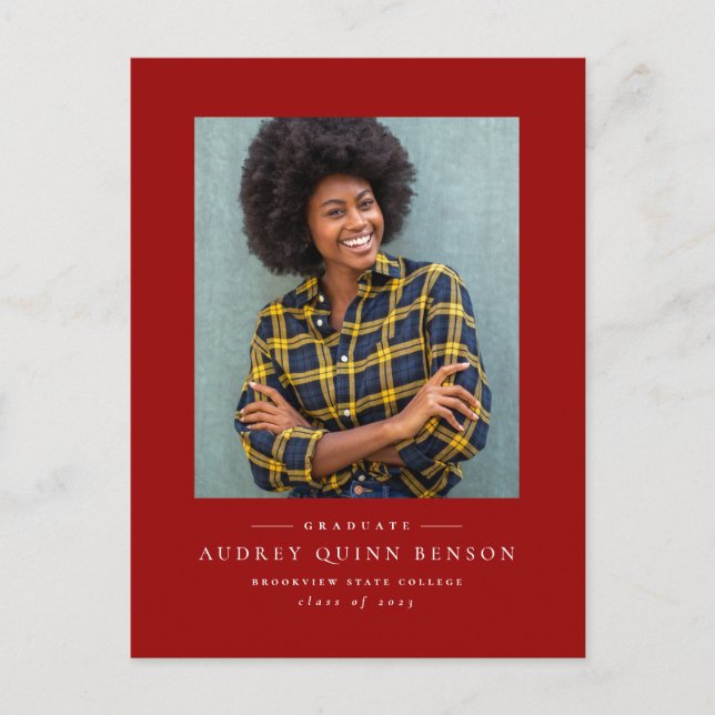 Enkelt vykort för inbjudan till studenten med röd  (Framsida)