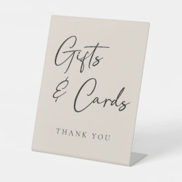 Enkla gåvor och kort från Beige Elegant bröllop