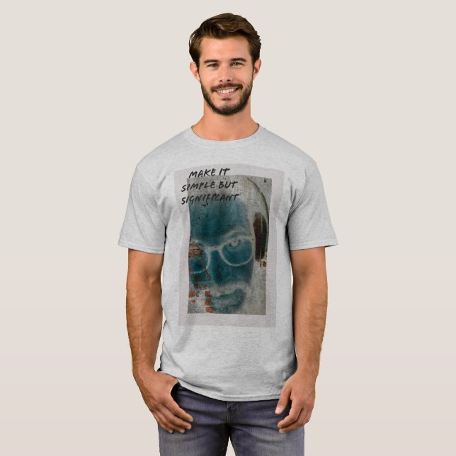 Enkla hörlurar med olika glas T-shirt (Hel framsida)