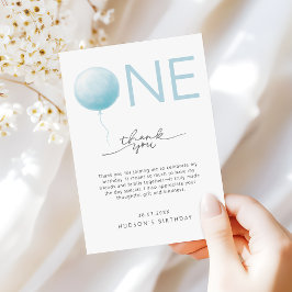 Enkla mjuka blå ballonger pojkars första födelseda tack kort