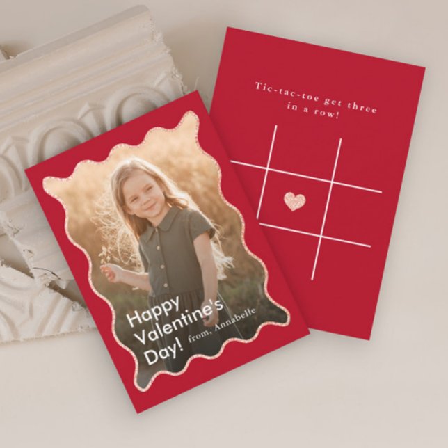 Enkla Moderna Barn Foto Klassrum Alla Hjärtans Dag Anteckningskort (Modern Kids Photo Classroom Valentine's Day Card with Tic-Tac-Toe game on the back.)