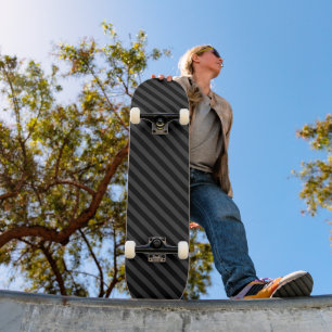 Enkla svarta och rökiga svarta smala diagonala rän mini skateboard bräda 18,5 cm