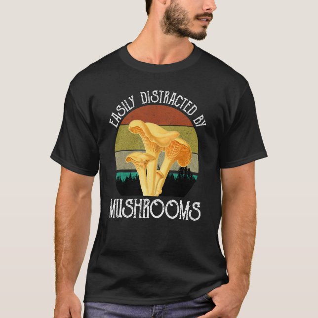 Enklare utspridd av svampsvampar Chanterelles Mush T Shirt (Framsida)