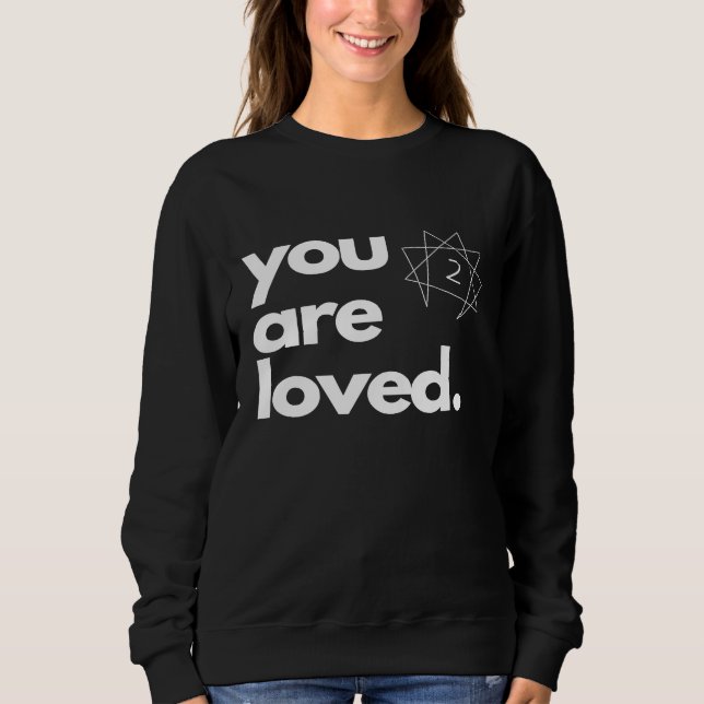 Enneagram Personlighet nummer 2 - Uppgradera hjälp T Shirt (Framsida)